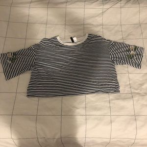 H&M daisy striped embroidery cropped top